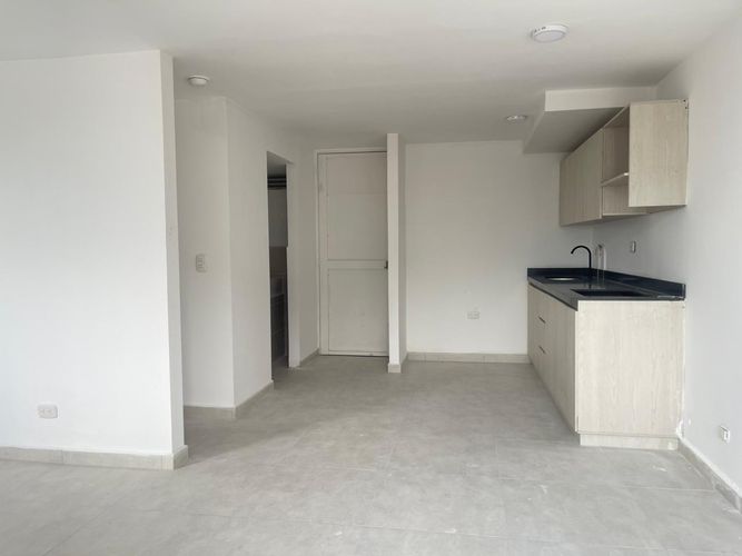 Apartamento de 2 alcobas en venta en Tres Esquinas, Sabaneta, 60 m² · foto 6 de 19