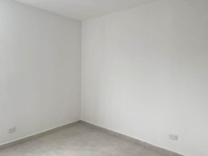Apartamento de 2 alcobas en venta en Tres Esquinas, Sabaneta, 60 m² · foto 15 de 19