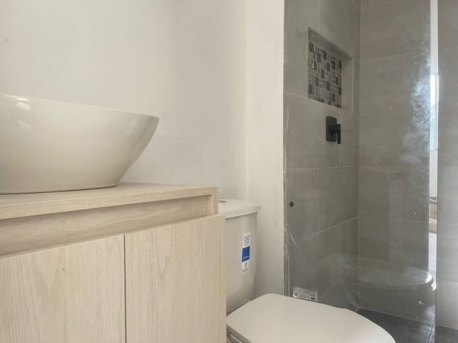 Apartamento de 2 alcobas en venta en Tres Esquinas, Sabaneta, 60 m² · foto 18 de 19