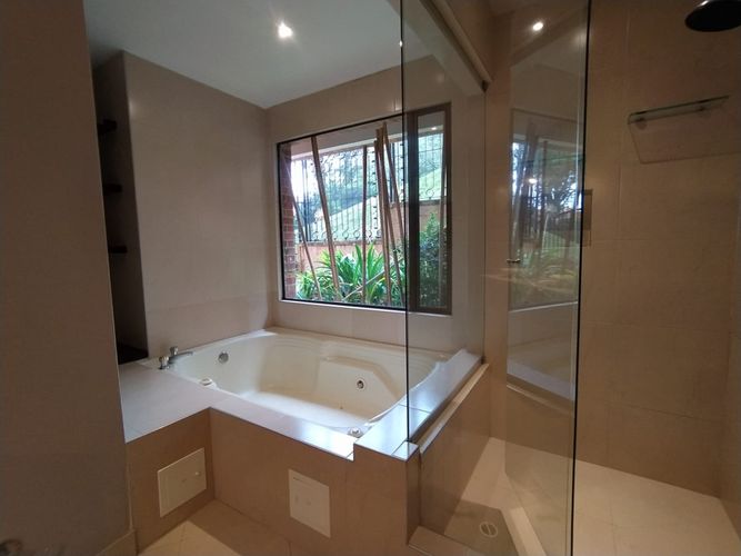 Apartamento de 3 alcobas en venta en Santa Barbara, Bogotá, 276 m² · foto 14 de 24
