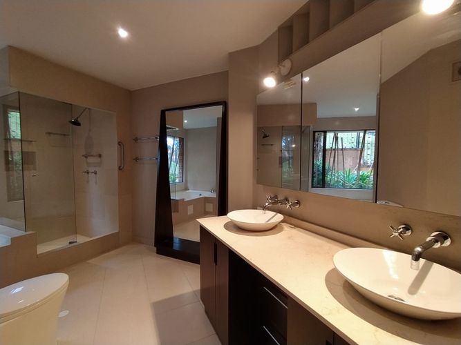 Apartamento de 3 alcobas en venta en Santa Barbara, Bogotá, 276 m² · foto 16 de 24