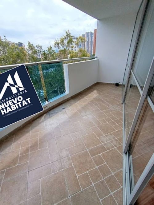 Apartamento de 3 alcobas en venta en Tres Esquinas, Sabaneta, 62 m² · foto 5 de 12