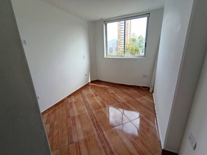 Apartamento de 3 alcobas en venta en Tres Esquinas, Sabaneta, 62 m² · foto 7 de 12