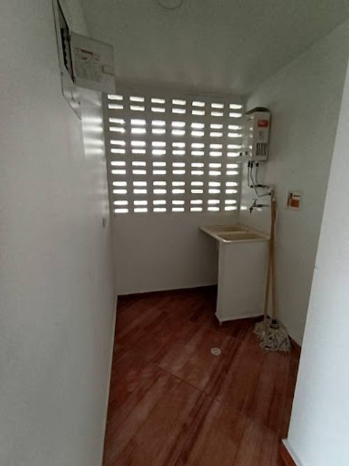 Apartamento de 3 alcobas en venta en Tres Esquinas, Sabaneta, 62 m² · foto 10 de 12