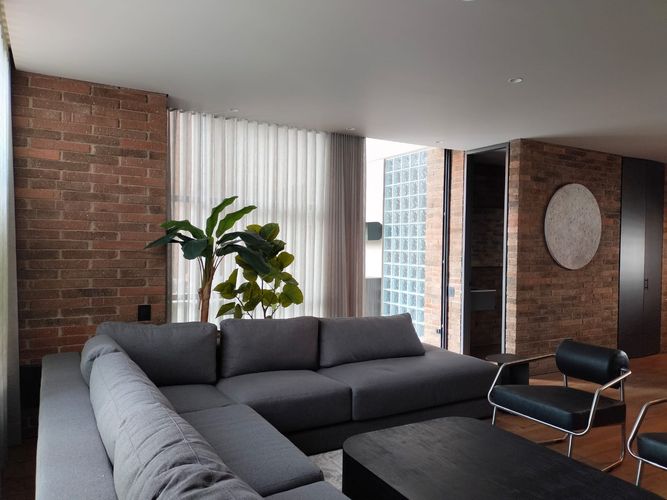 Apartamento de 2 alcobas en venta en El Poblado, Medellín, 104 m² · foto 3 de 19