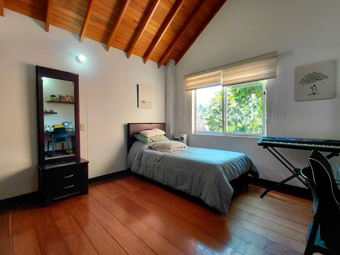 Casa de 4 alcobas en venta en El Poblado, Medellín, 220 m² · foto 9 de 20