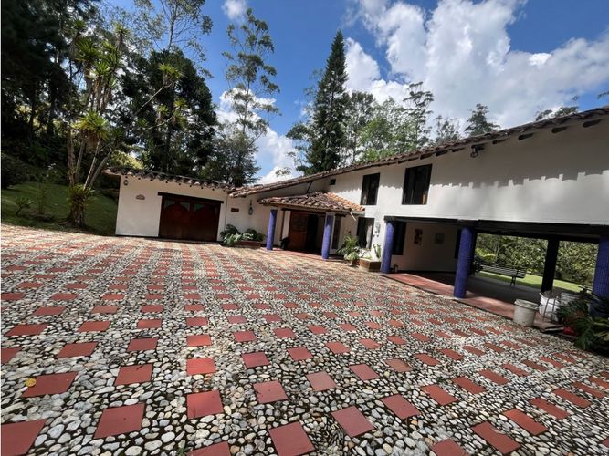 Casa de 7 alcobas en arriendo en Guamito, El Carmen de Viboral, 500 m² · foto 10 de 24