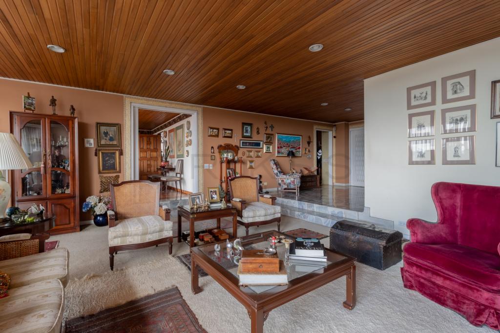 Apartamento en venta en El Refugio, Bogotá · foto 2 de 17