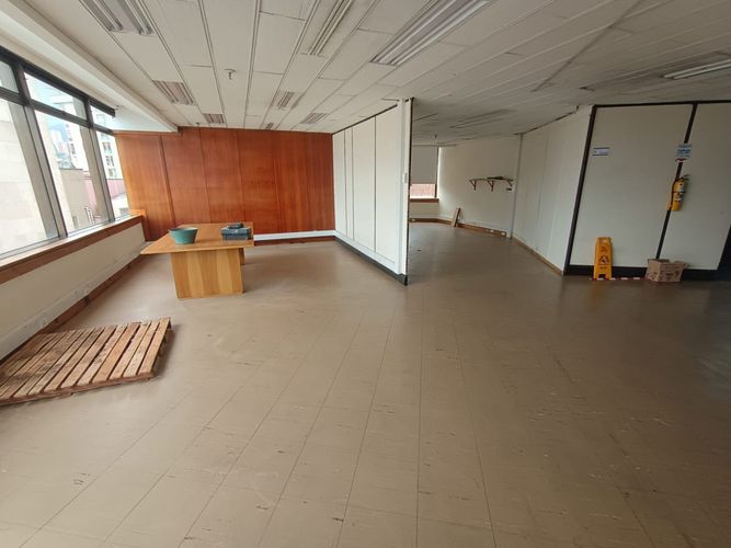 Oficina en arriendo en La Candelaria, Medellín, 600 m² · foto 8 de 24