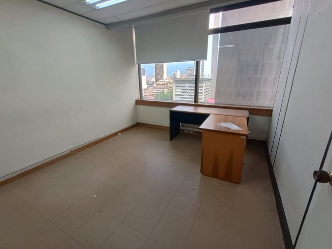 Oficina en arriendo en La Candelaria, Medellín, 600 m² · foto 21 de 24