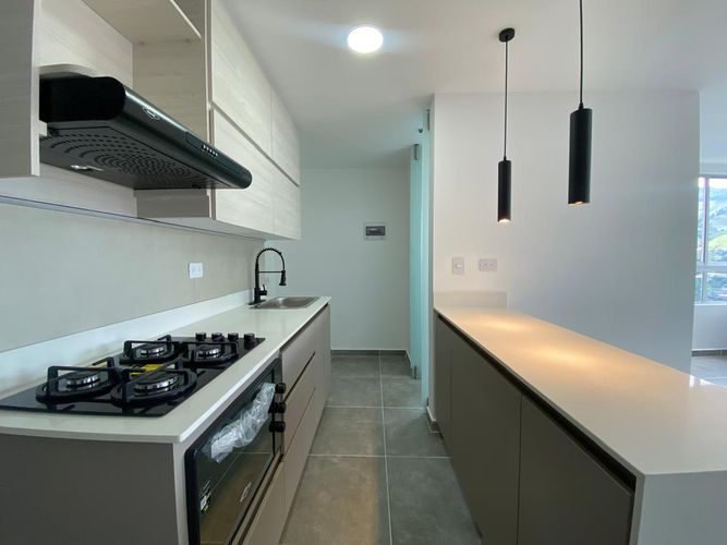 Apartamento de 3 alcobas en arriendo en Las Lomitas, Sabaneta, 84 m² · foto 4 de 20