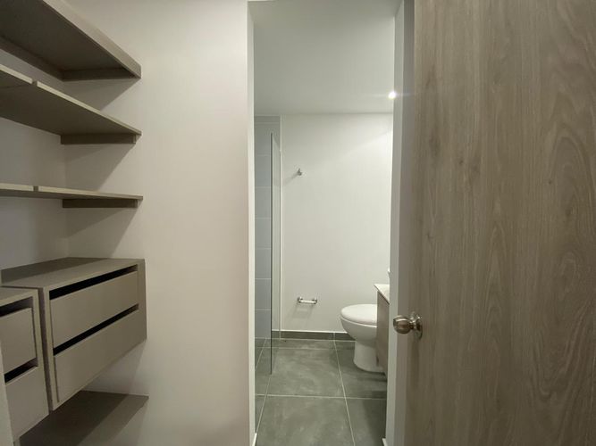 Apartamento de 3 alcobas en arriendo en Las Lomitas, Sabaneta, 84 m² · foto 12 de 20