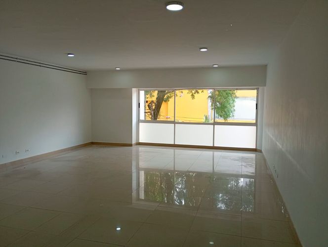 Oficina en arriendo en Laureles, Medellín, 64 m² · foto 5 de 8