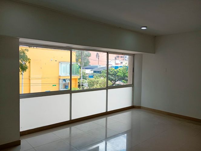 Oficina en arriendo en Laureles, Medellín, 64 m² · foto 4 de 8