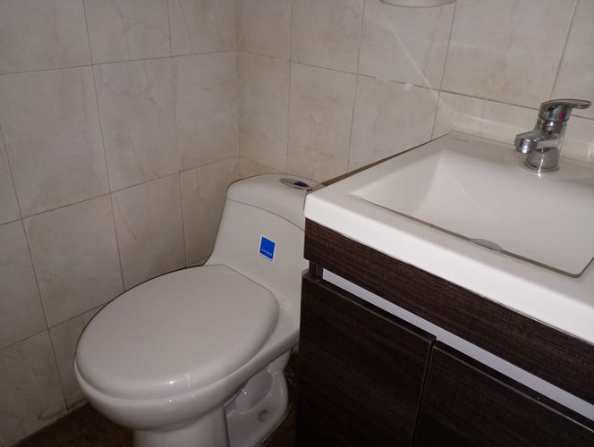 Oficina en arriendo en Laureles, Medellín, 64 m² · foto 7 de 8