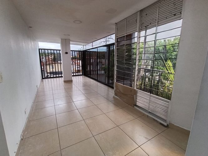 Local en arriendo en Laureles, Medellín, 45 m² · foto 3 de 16