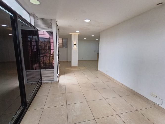 Local en arriendo en Laureles, Medellín, 45 m² · foto 6 de 16