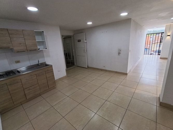 Local en arriendo en Laureles, Medellín, 45 m² · foto 9 de 16