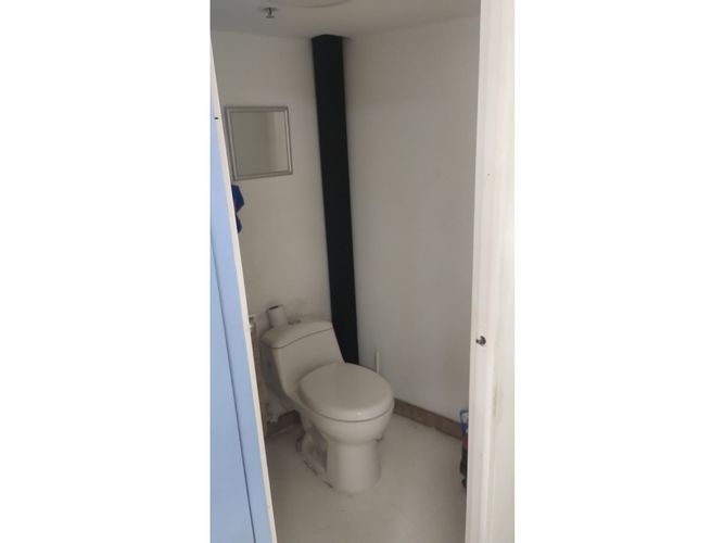 Local en venta en Laureles, Medellín, 28 m² · foto 12 de 13