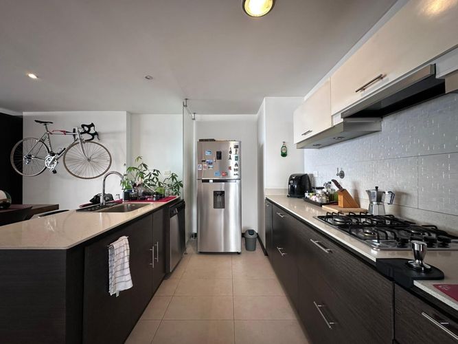 Apartamento de 2 alcobas en arriendo en Los Naranjos, Medellín, 115 m² · foto 6 de 19