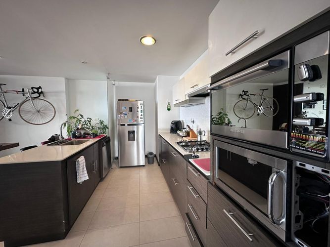 Apartamento de 2 alcobas en arriendo en Los Naranjos, Medellín, 115 m² · foto 5 de 19