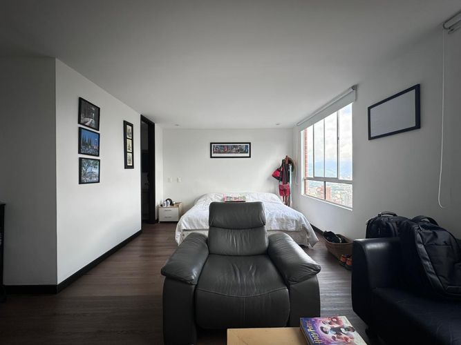 Apartamento de 2 alcobas en arriendo en Los Naranjos, Medellín, 115 m² · foto 9 de 19