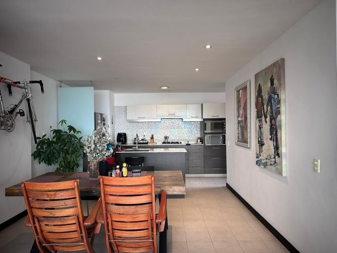 Apartamento de 2 alcobas en arriendo en Los Naranjos, Medellín, 115 m² · foto 10 de 19
