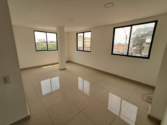 Oficina en arriendo en Santa Rosa, Cali, 90 m² · foto 2 de 21