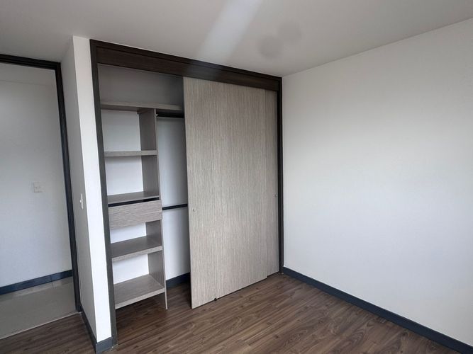 Apartamento de 3 alcobas en arriendo en Belén, Medellín, 103 m² · foto 6 de 13