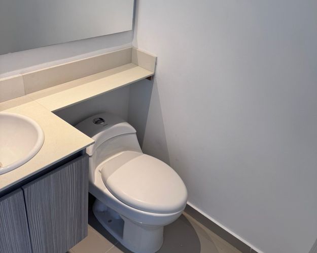Apartamento de 3 alcobas en arriendo en Belén, Medellín, 103 m² · foto 11 de 13