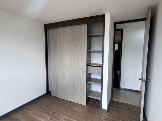 Apartamento de 3 alcobas en arriendo en Belén, Medellín, 103 m² · foto 8 de 13