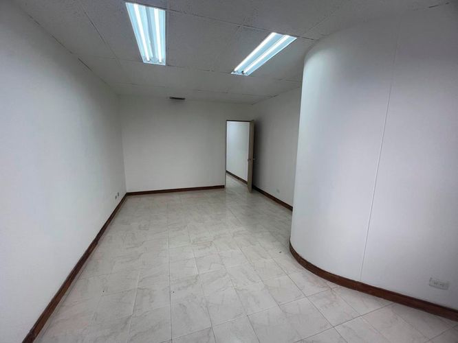 Oficina en arriendo en El Poblado, Medellín, 48 m² · foto 4 de 15
