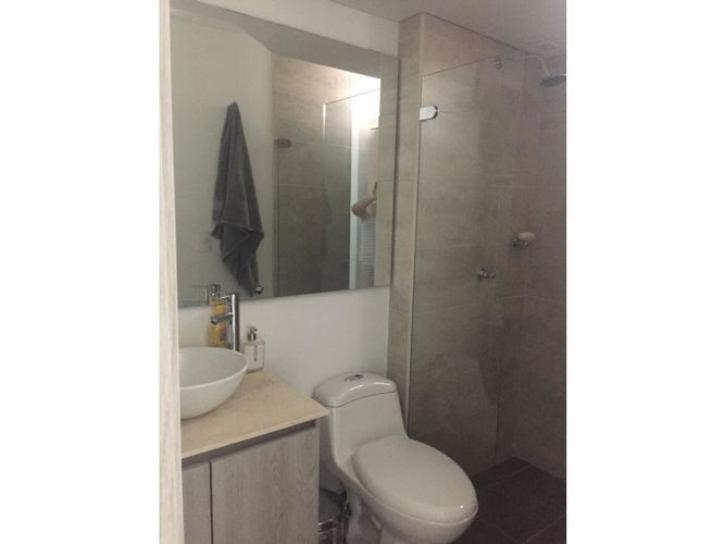 Apartamento de 3 alcobas en venta en Co. El Remanso, Girardot, 77 m² · foto 6 de 8