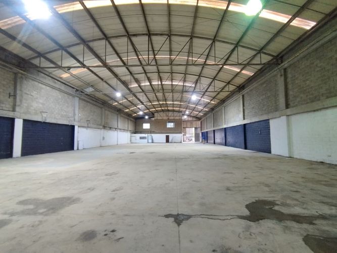 Bodega en arriendo en Ditaires, Itagüí, 1304 m² · foto 3 de 17