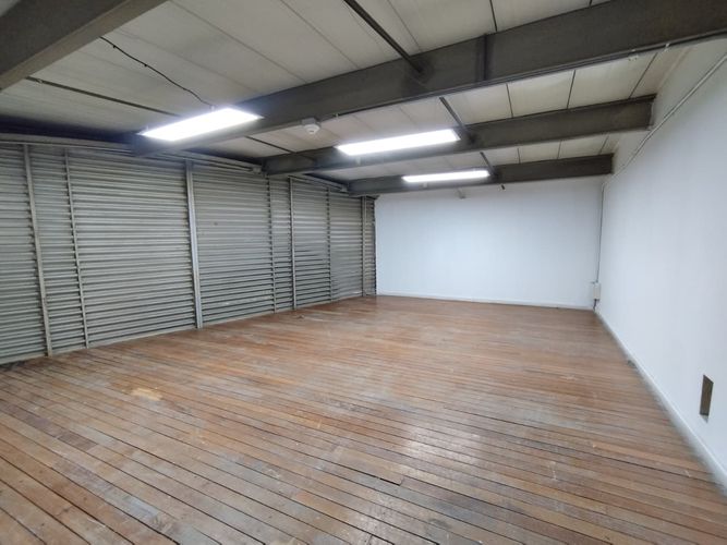 Bodega en arriendo en Ditaires, Itagüí, 1304 m² · foto 5 de 17