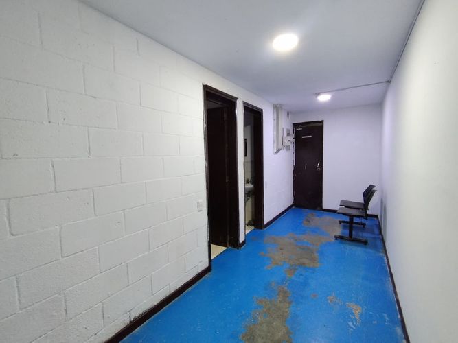 Bodega en arriendo en Ditaires, Itagüí, 1304 m² · foto 9 de 17