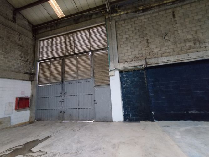 Bodega en arriendo en Ditaires, Itagüí, 1304 m² · foto 16 de 17
