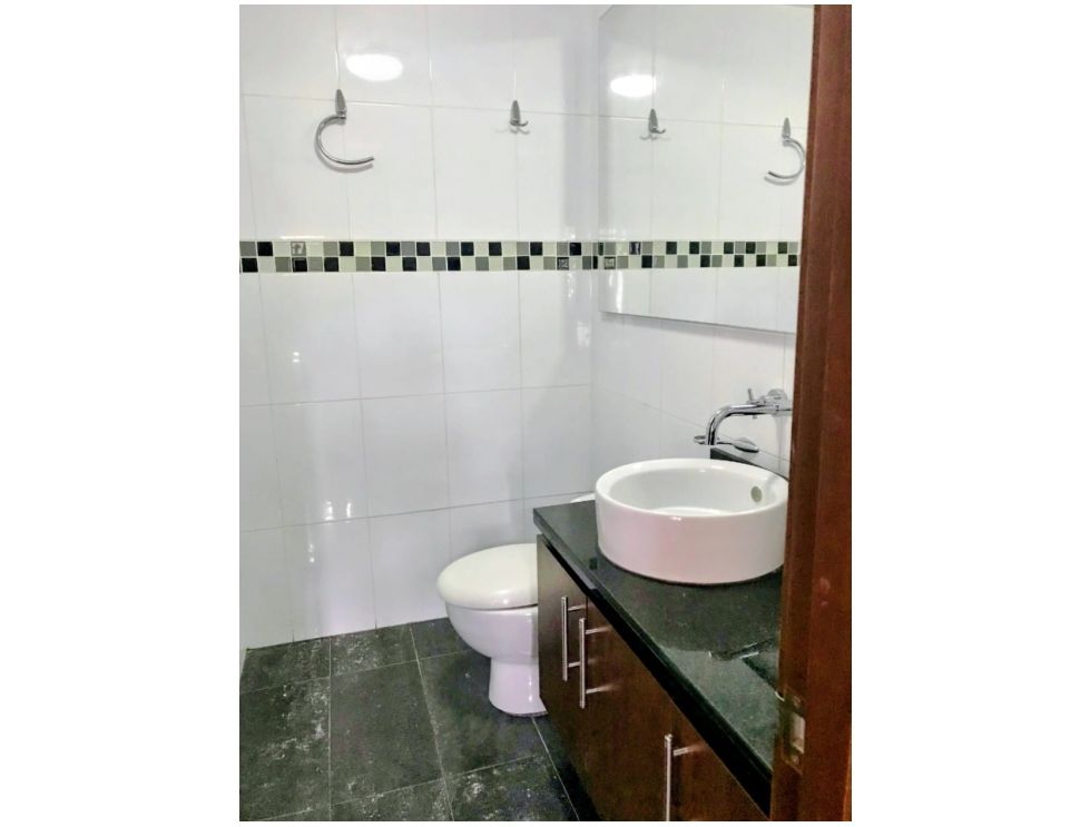 Casa en venta en Quinta Camacho, Bogotá · foto 13 de 21