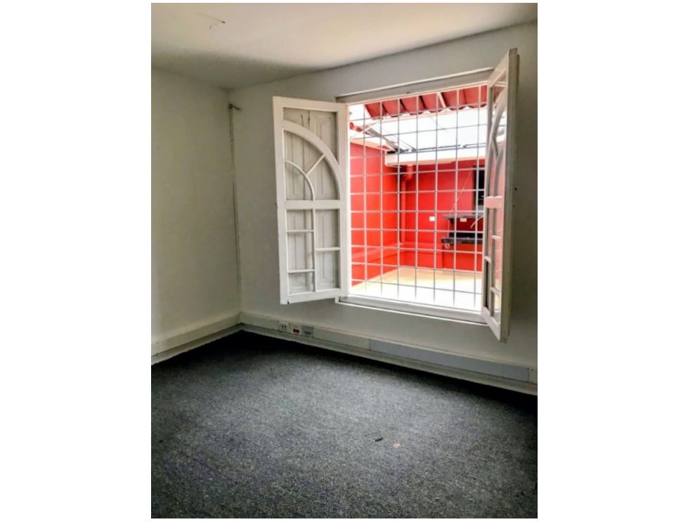 Casa en venta en Quinta Camacho, Bogotá · foto 2 de 21