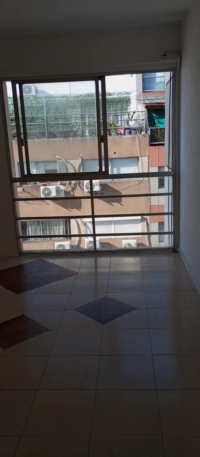 ALQUILER EN CORDON DE MONO AMBIENTE, AL FRENTE EN PISO ALTO, GASTOS COMUNES BAJOS · Foto 11