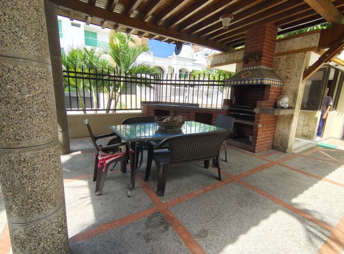 Apartamento de 3 alcobas en venta en Altos De Riomar, Barranquilla, 182 m² · foto 5 de 24
