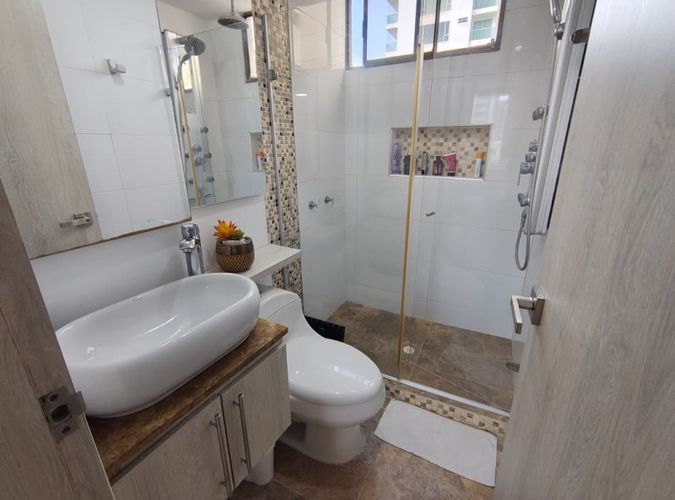 Apartamento de 3 alcobas en venta en Altos De Riomar, Barranquilla, 182 m² · foto 21 de 24