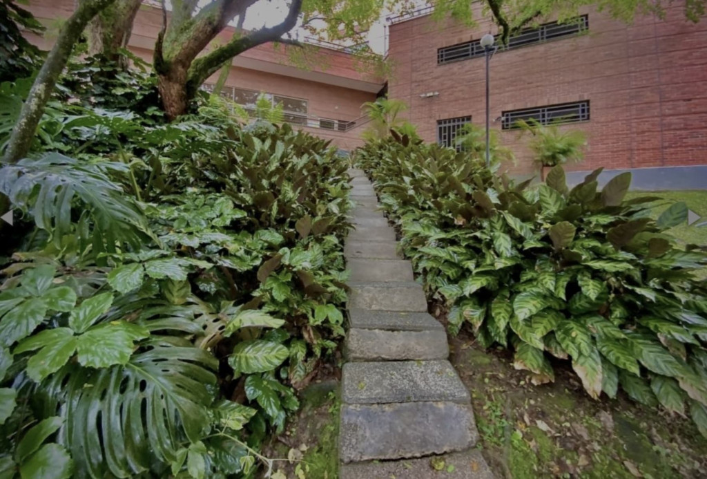 Apartamento en venta en El tesoro, Medellín [No disponible] 2