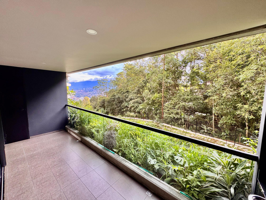 Apartamento en venta en El Poblado, Medellín [No disponible] 2
