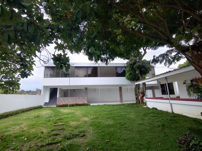 Casa de 20 alcobas en venta en Ciudad Jardin, Cali, 1610 m² · foto 6 de 22