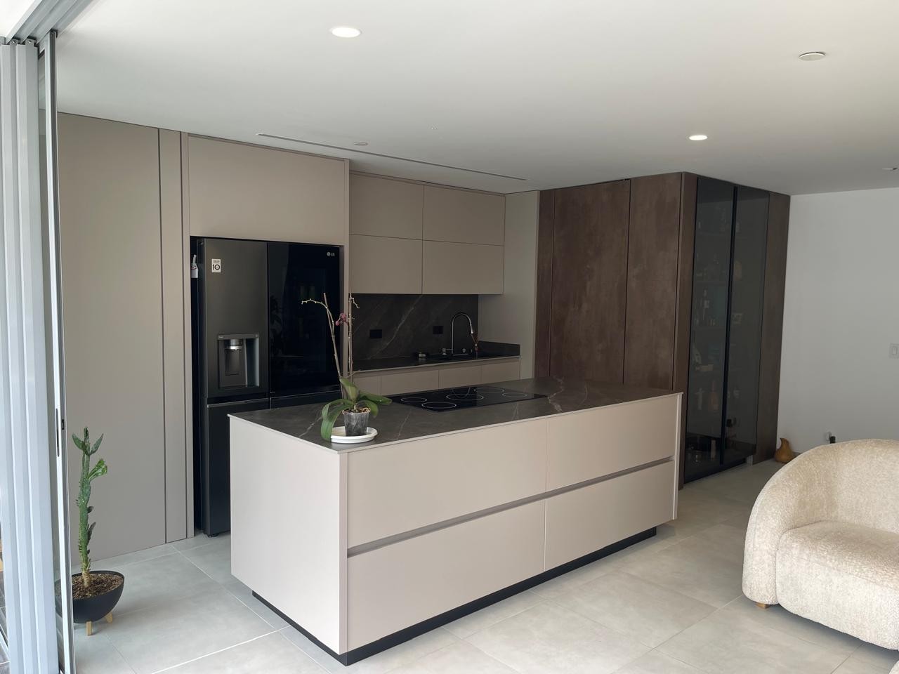 Apartamento en venta en Loma Del Chocho, Envigado · foto 4 de 15