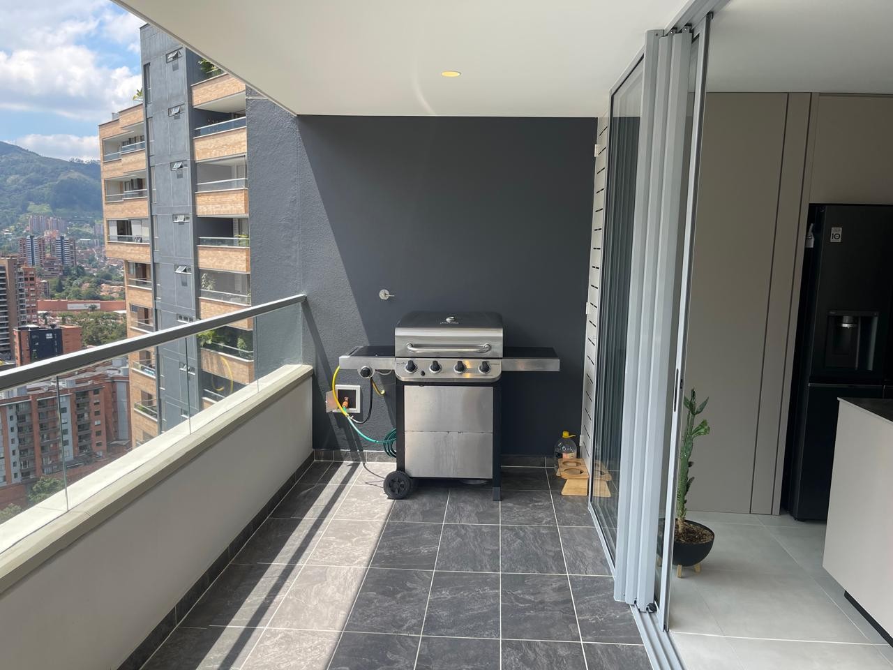 Apartamento en venta en Loma Del Chocho, Envigado · foto 3 de 15