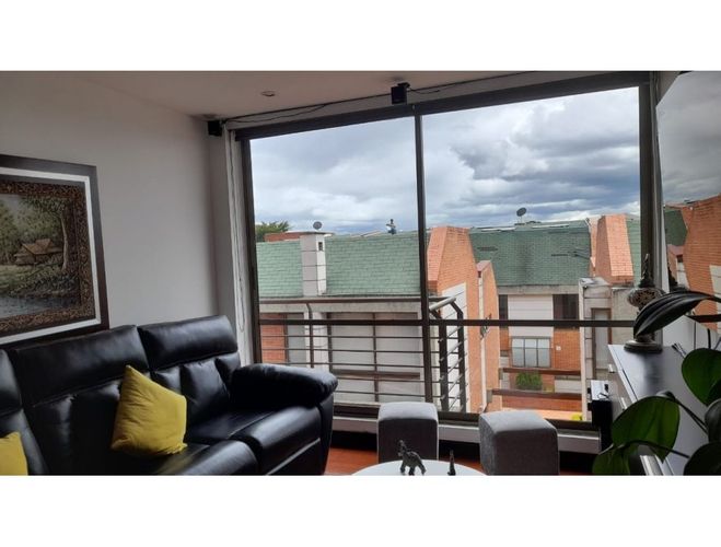 Casa de 4 alcobas en venta en Bosque De Pinos, Bogotá, 290 m² · foto 3 de 23
