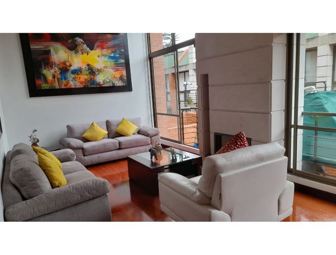 Casa de 4 alcobas en venta en Bosque De Pinos, Bogotá, 290 m² · foto 4 de 23