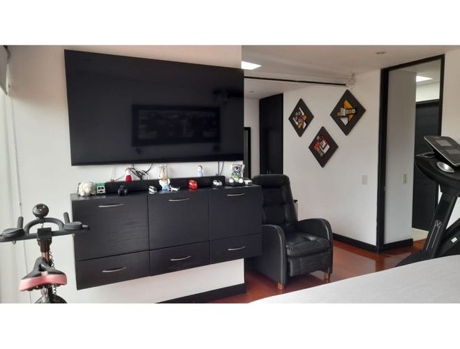 Casa de 4 alcobas en venta en Bosque De Pinos, Bogotá, 290 m² · foto 21 de 23